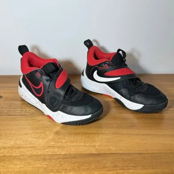 Nike Kids Team Hustle Basketball Sneakers - Picture 2 of 12